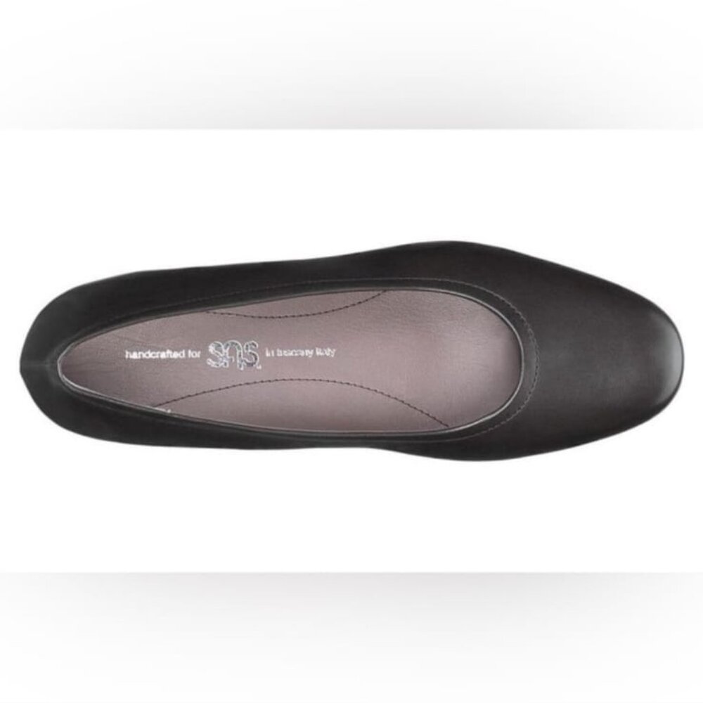 SAS Regina Pumps in Black - Picture 3 of 16